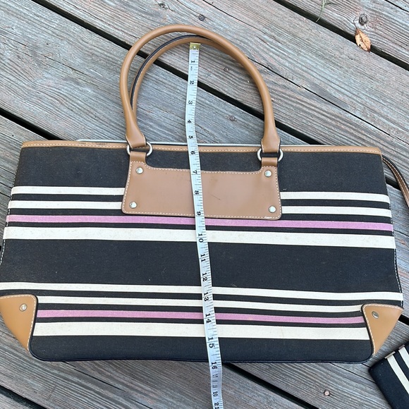 3/$25💜 Victoria’s Secret bag & coin purse. - Picture 6 of 11